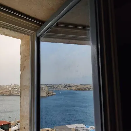 Cove 532 By Savynomad Harbour Residences Wow View