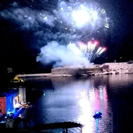 Cove 532 By Savynomad Harbour Residences Wow View