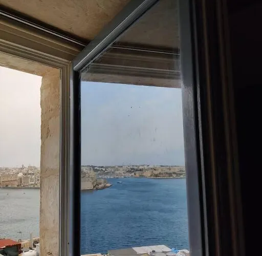 Cove 532 By Savynomad Harbour Residences Wow View