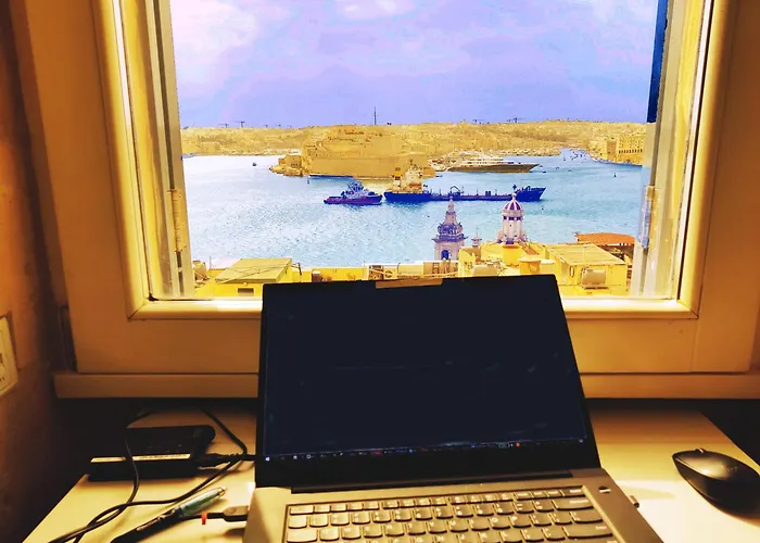 Cove 532 By Savynomad Harbour Residences Wow View